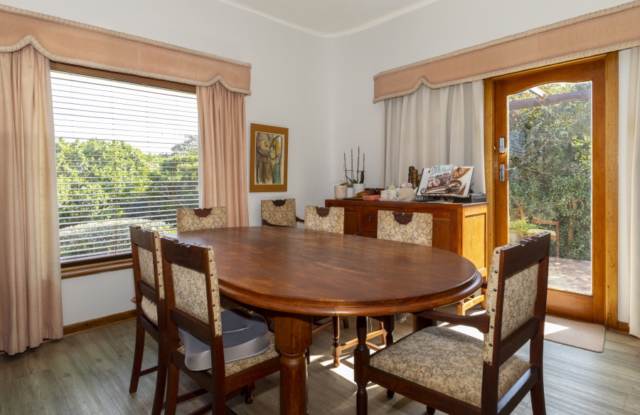7 Bedroom Property for Sale in West Beach Eastern Cape